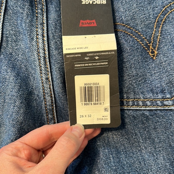 Ribcage Wide Leg Levi’s Cropped - Picture 11 of 11